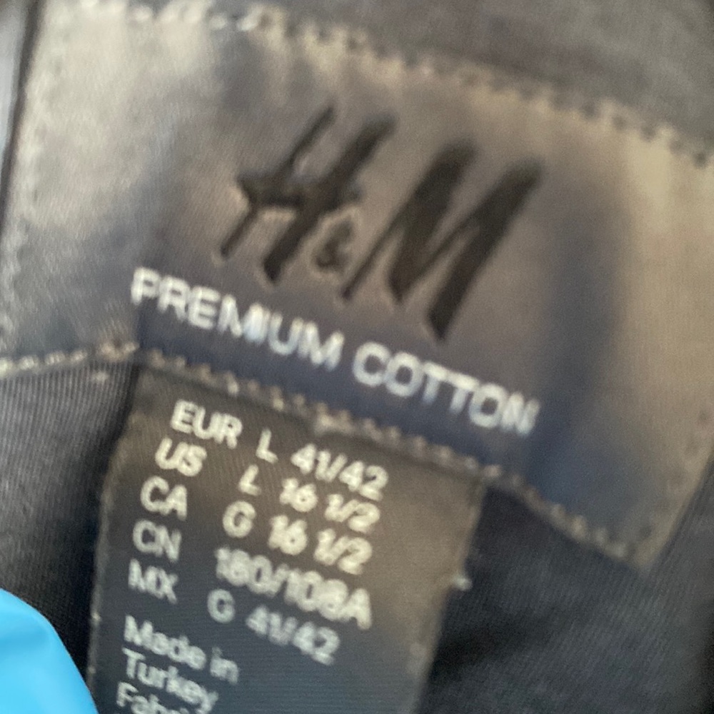H&M men’s short sleeve size large